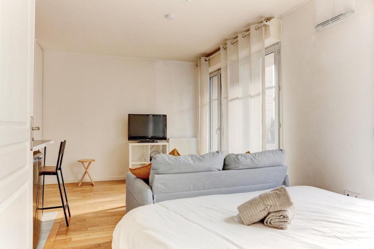 Le Curie - Saint Cyr Apartment Bagian luar foto