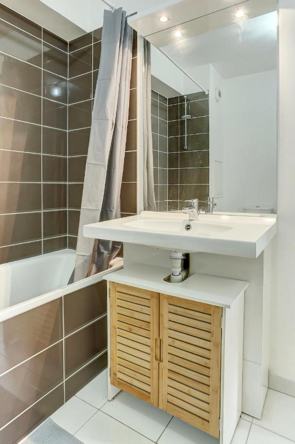 Le Curie - Saint Cyr Apartment Bagian luar foto