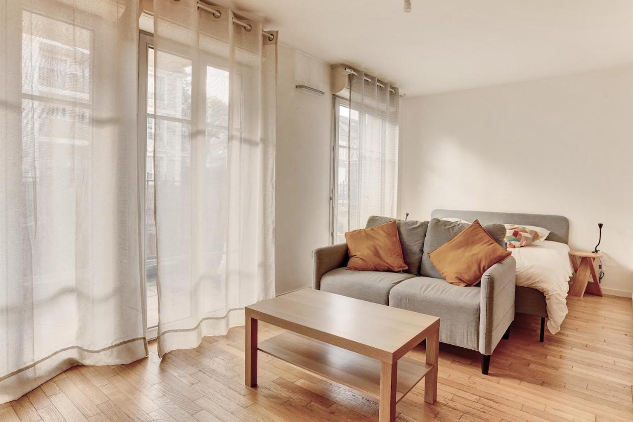 Le Curie - Saint Cyr Apartment Bagian luar foto